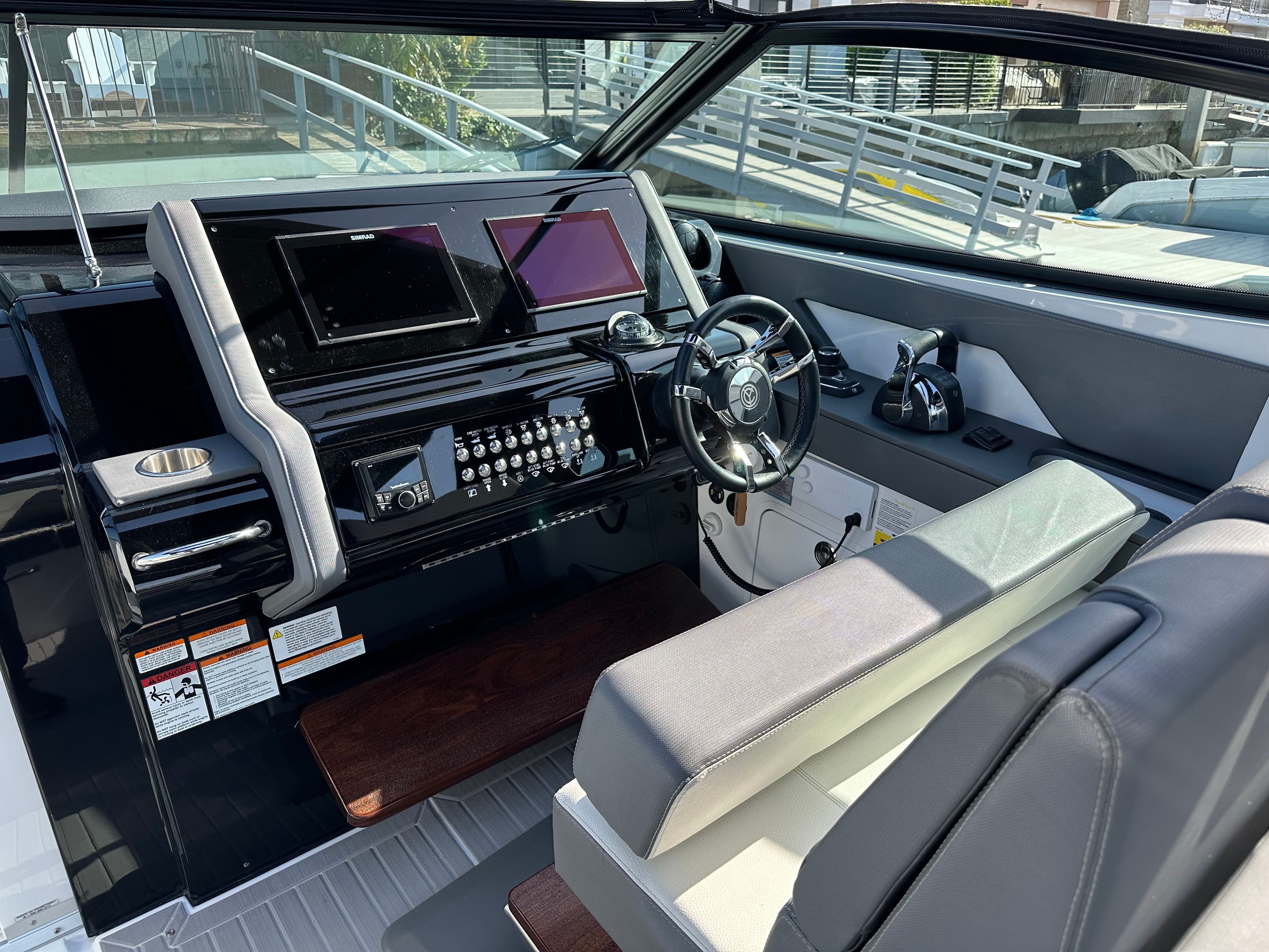 2021 Cruisers Yachts 38 GLS - 33