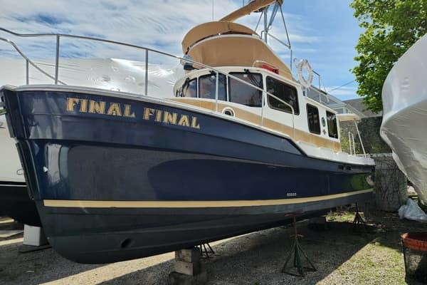 2019 Ranger Tugs R-31 CB - Image 1