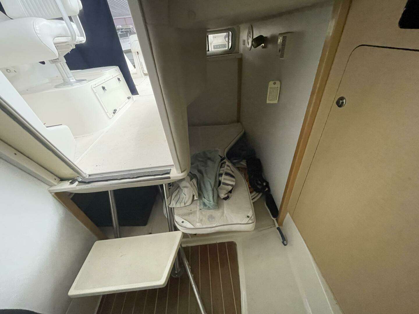 2000 Boston Whaler 280 Conquest - Image 22