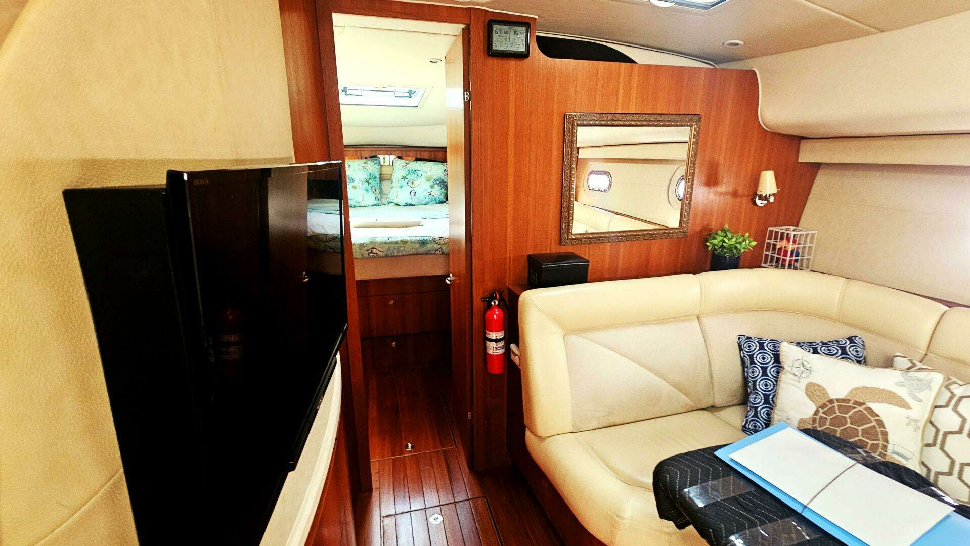 2006 Tiara Yachts 4300 Sovran - Image 28