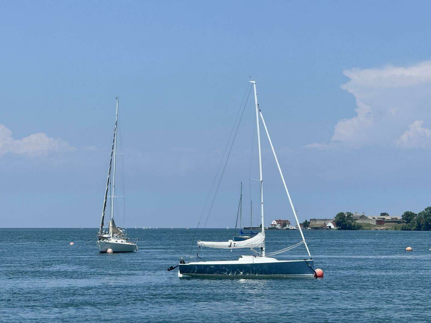 2025 J Boats J7 - Image 11