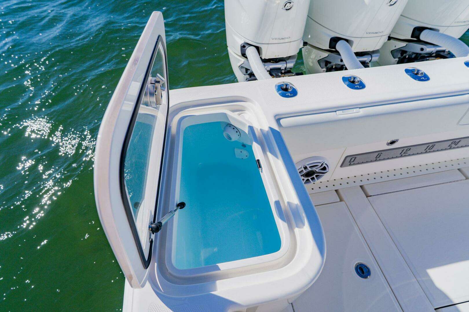 2025 SeaVee 370z - Image 34