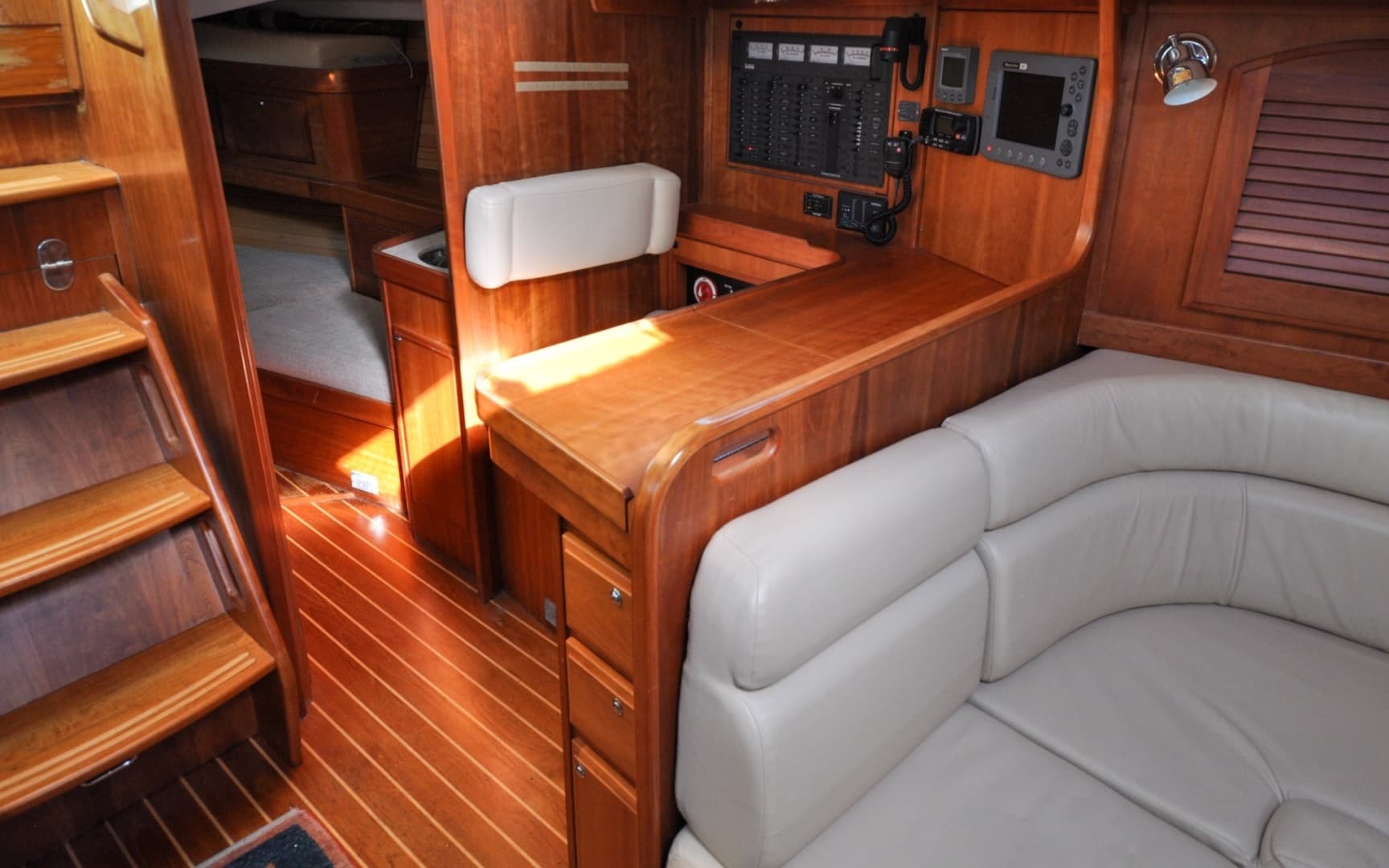 2004 Sabre 426 - Image 89