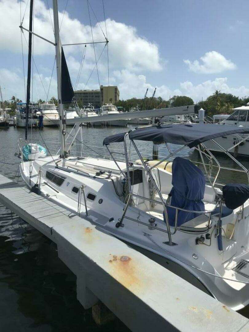 2009 Hunter — - Image 4