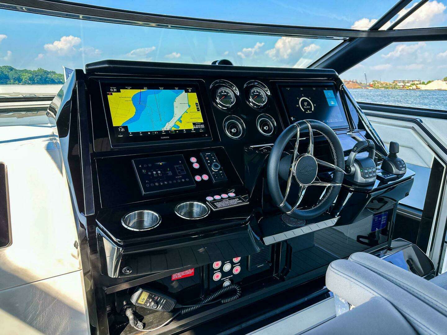 2027 Sunseeker 55 Superhawk - Image 14