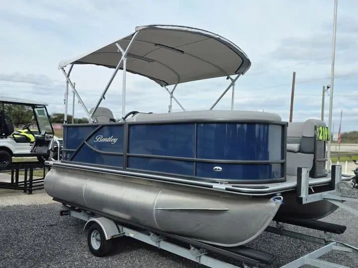 2025 Bentley Pontoons LE 160 CR - 7
