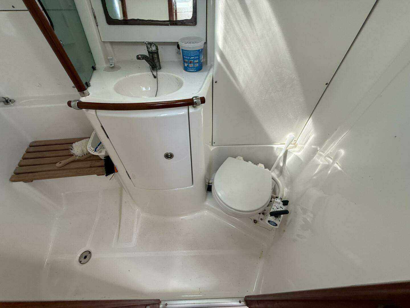 2003 Beneteau 361 - Image 13