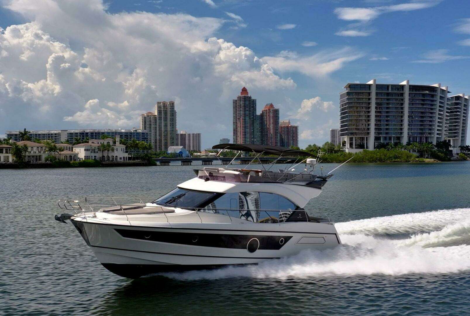 2021 Beneteau Monte Carlo 52 - Image 8