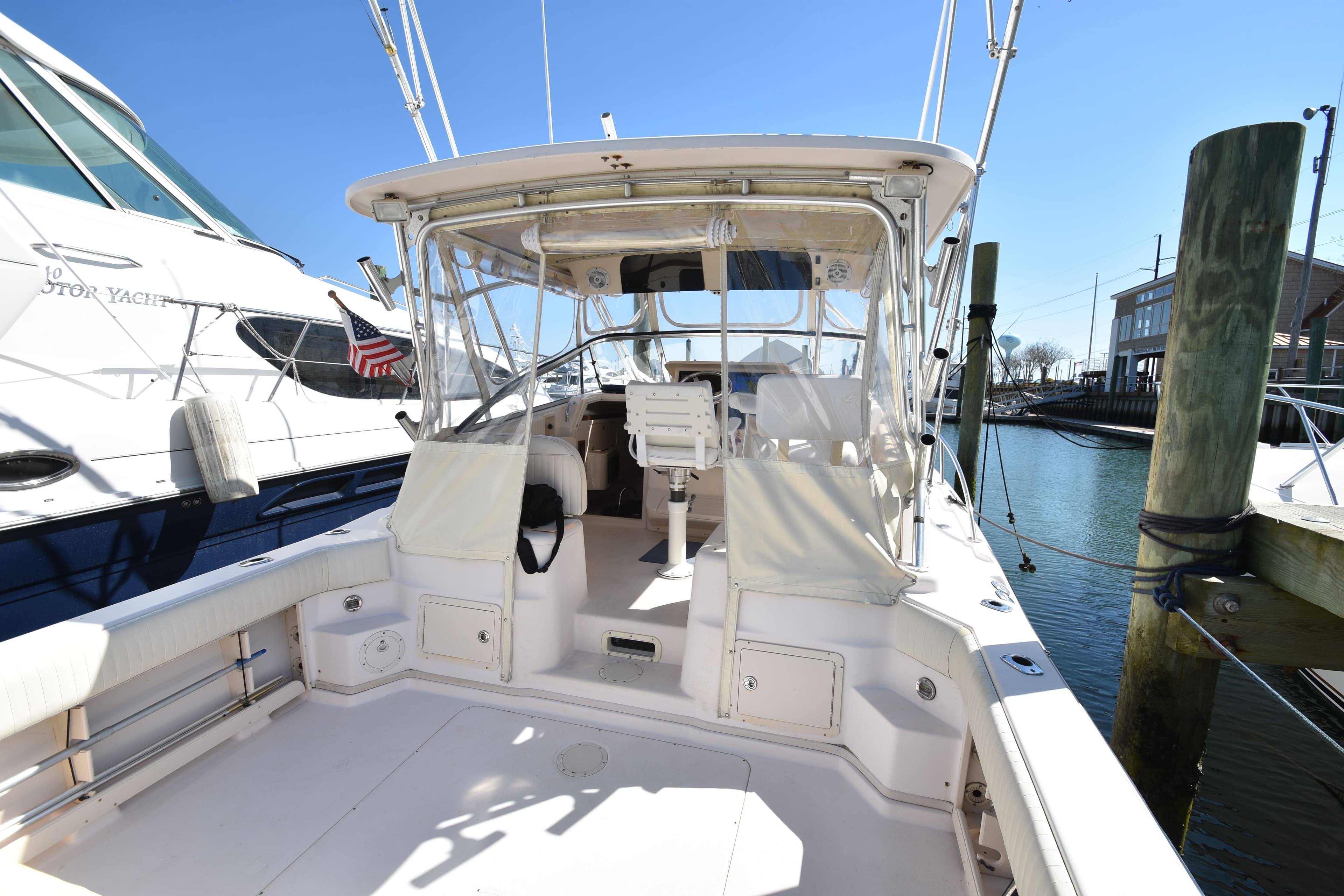 2006 Grady-White Express 330 - 10