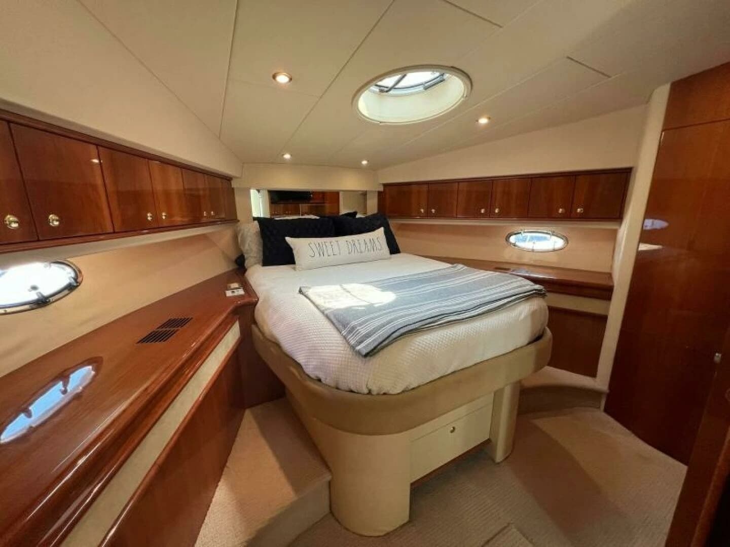 2001 Neptunus 56 Flybridge - Image 20