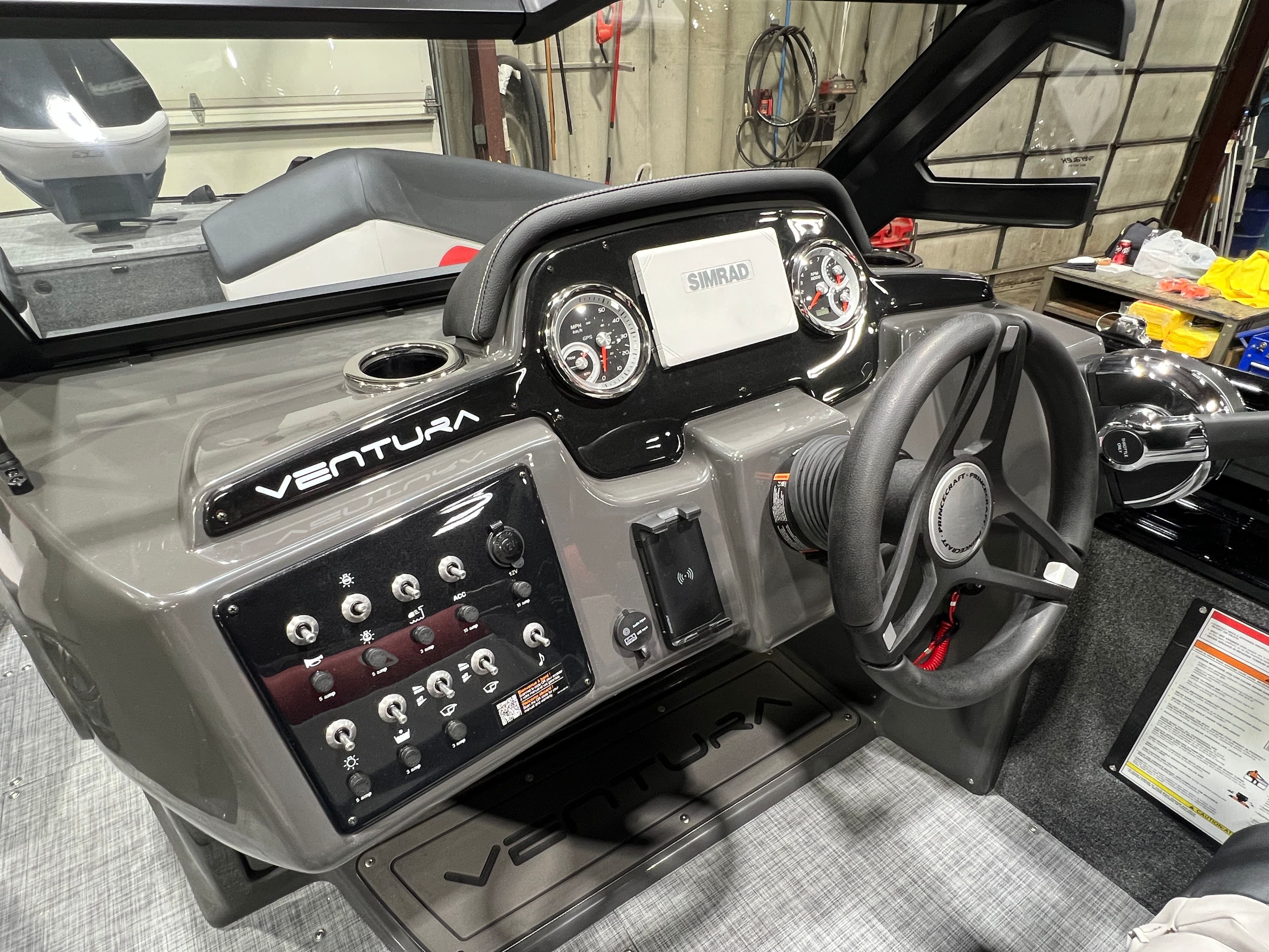 2026 Princecraft Ventura 230 WRL Deckboat & Mercury 4-Stroke EFI - 16