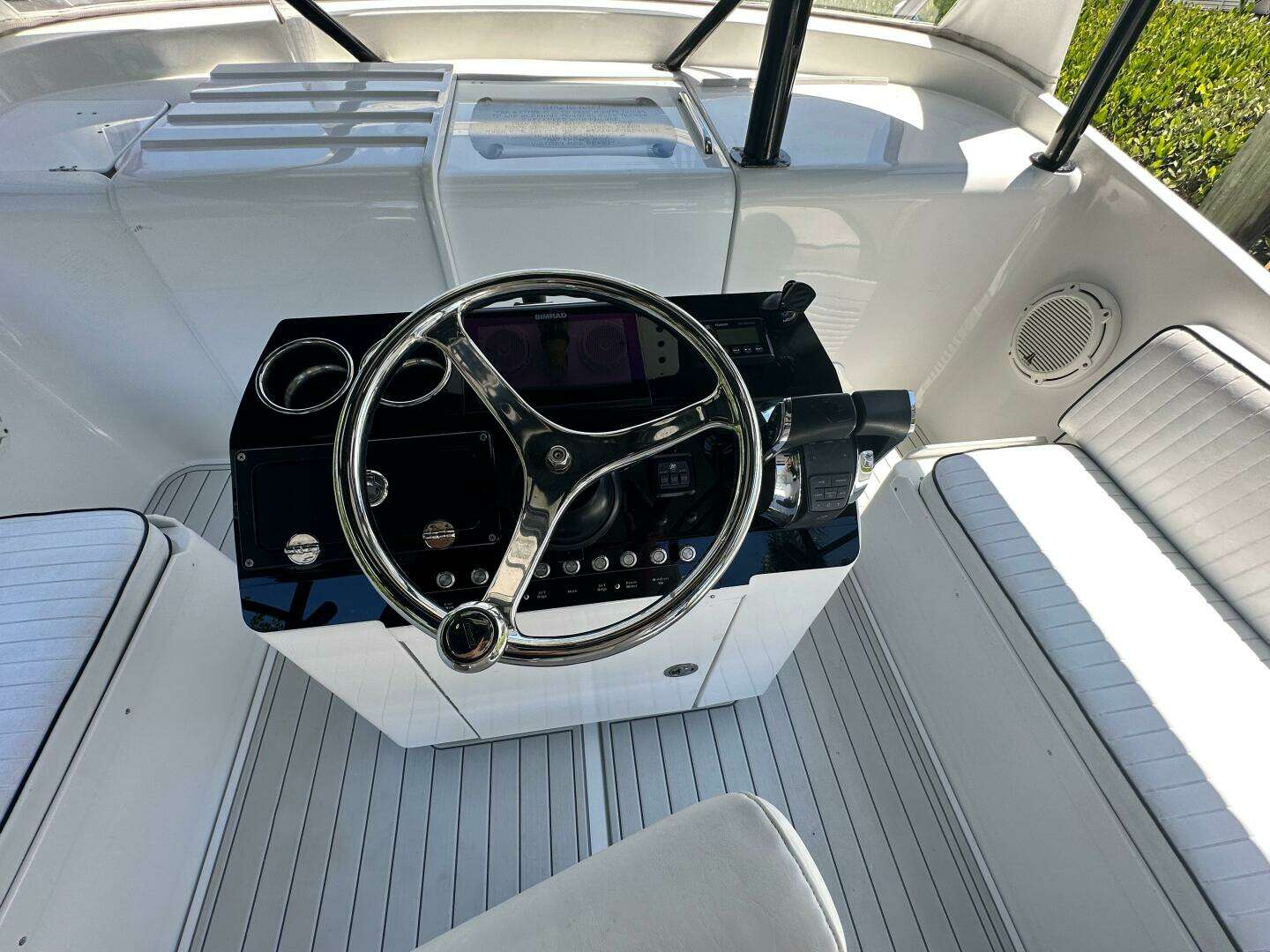 2000 Luhrs Tournament 320 Open - Image 7