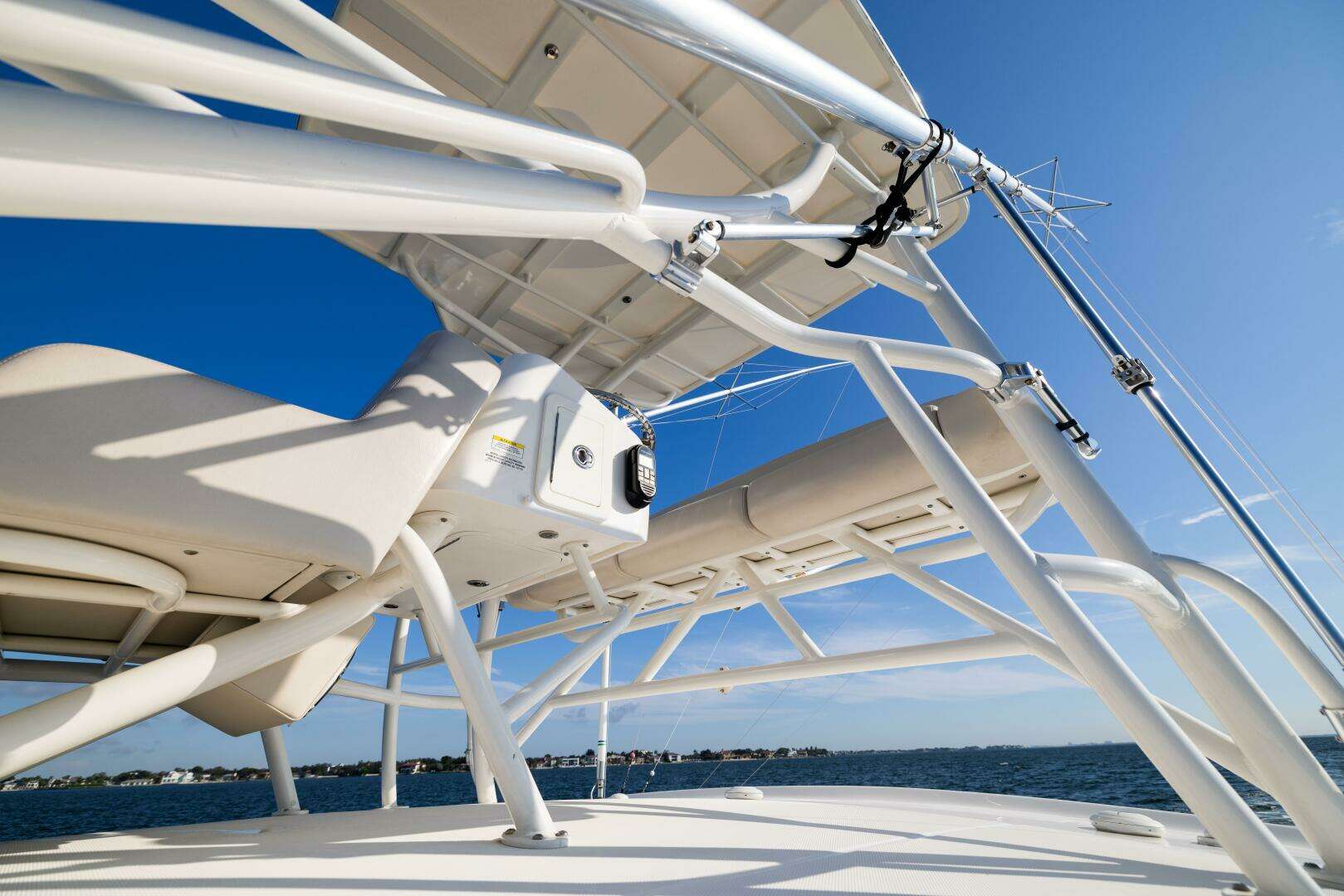2021 Boston Whaler 420 Outrage - Image 58
