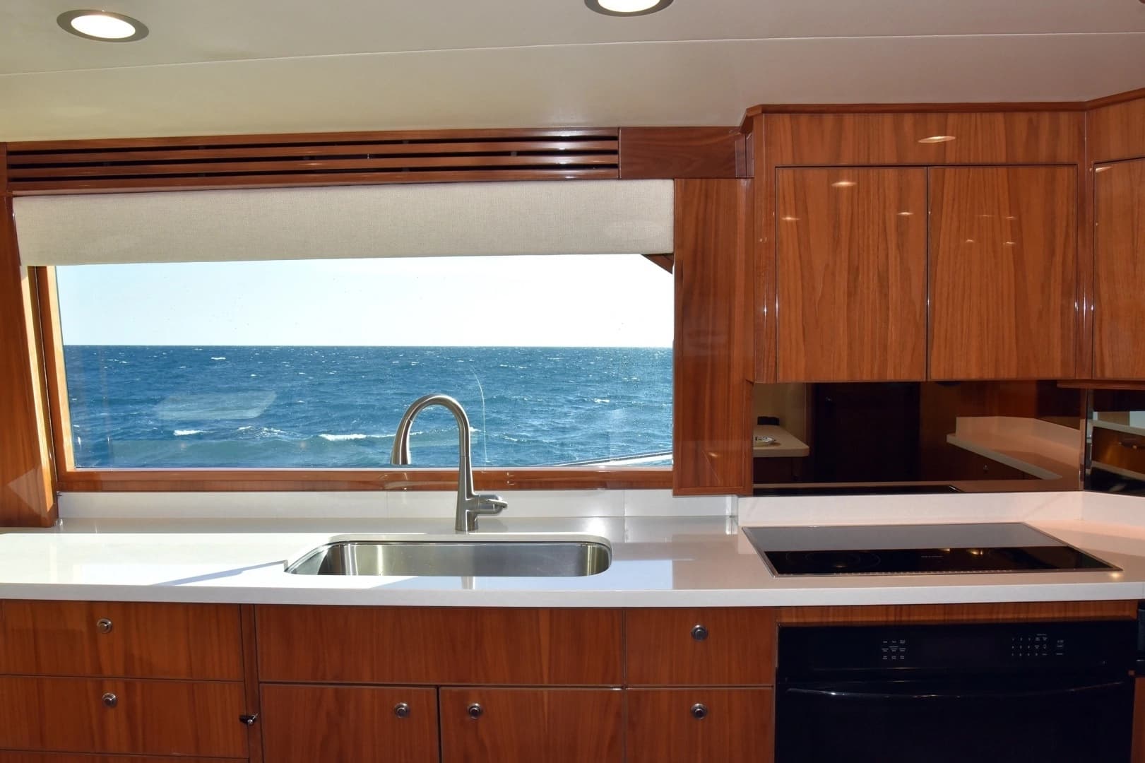 2019 Viking 80 Skybridge - Image 20