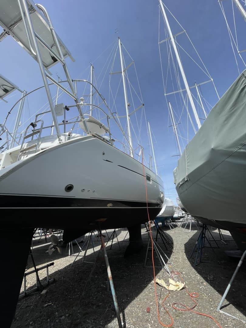 2004 Beneteau 423 - Image 6