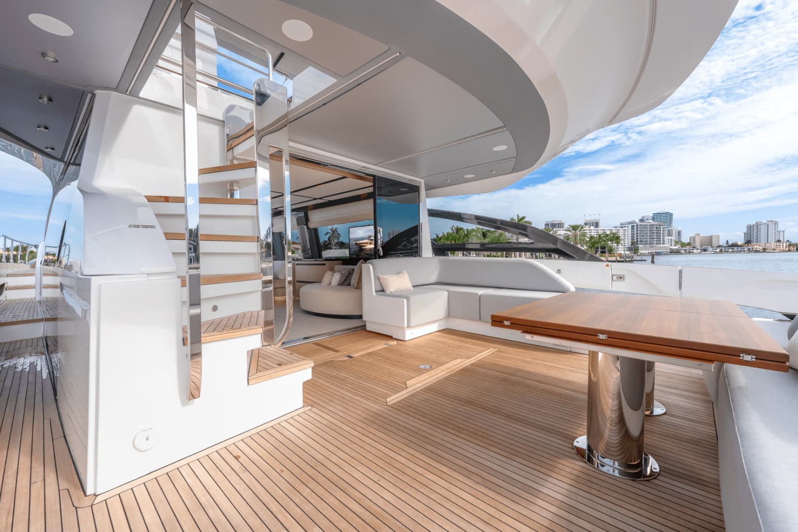 2024 Azimut S8 - Image 5