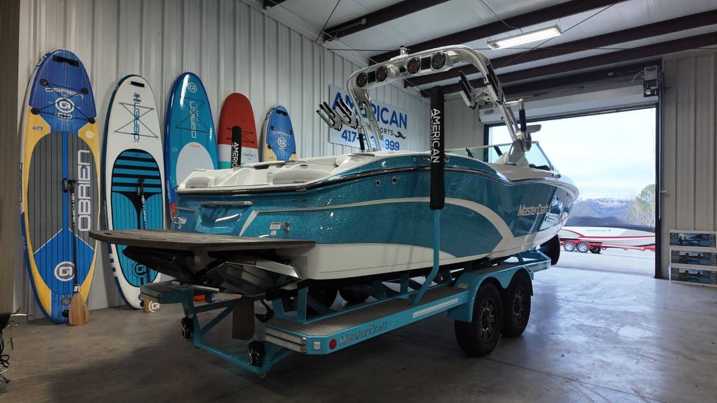 2019 MasterCraft X26 - 2