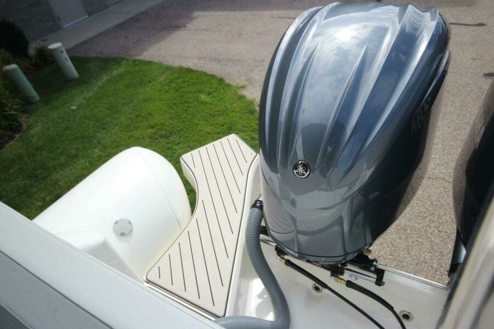 2024 Zodiac Medline 9 NEO - Image 16