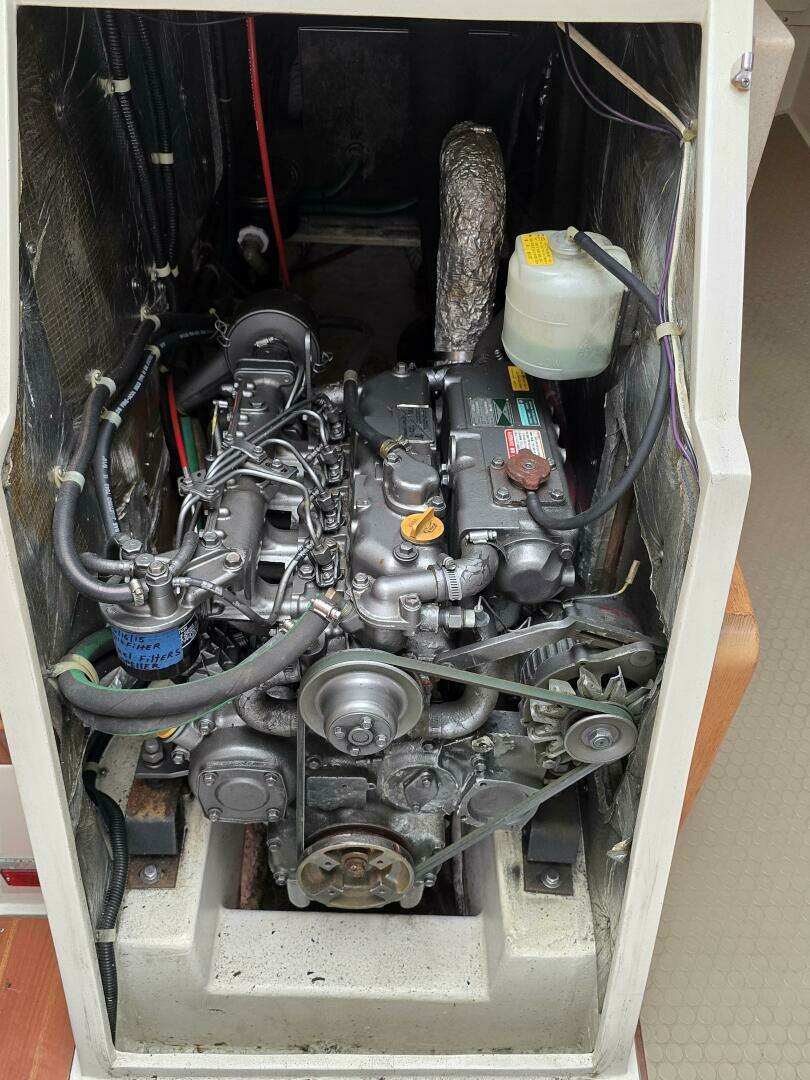 1998 Catalina 42 - Image 11