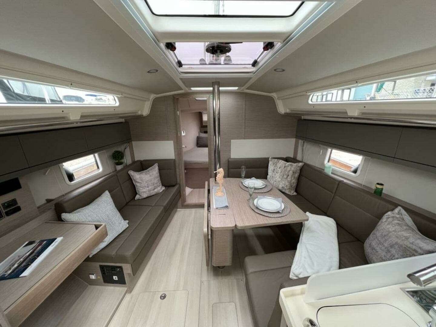 2023 Hanse 388 - Image 11