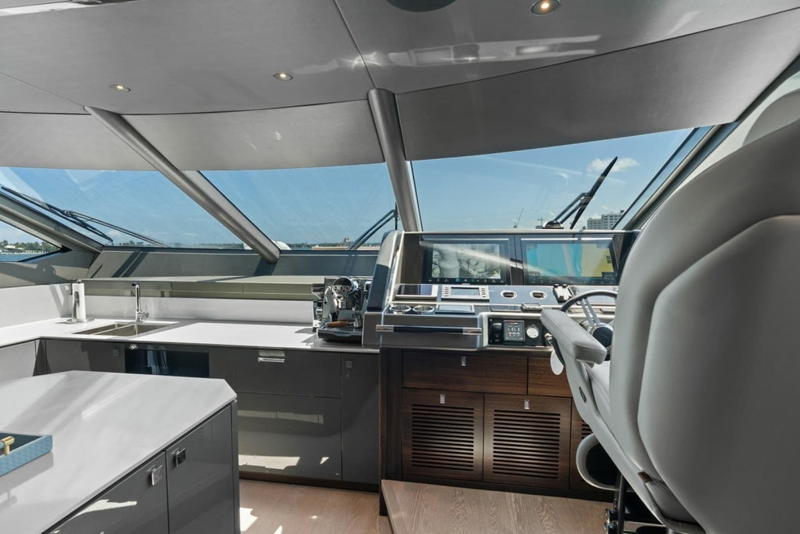 2026 Sunseeker 88 Yacht - Image 50