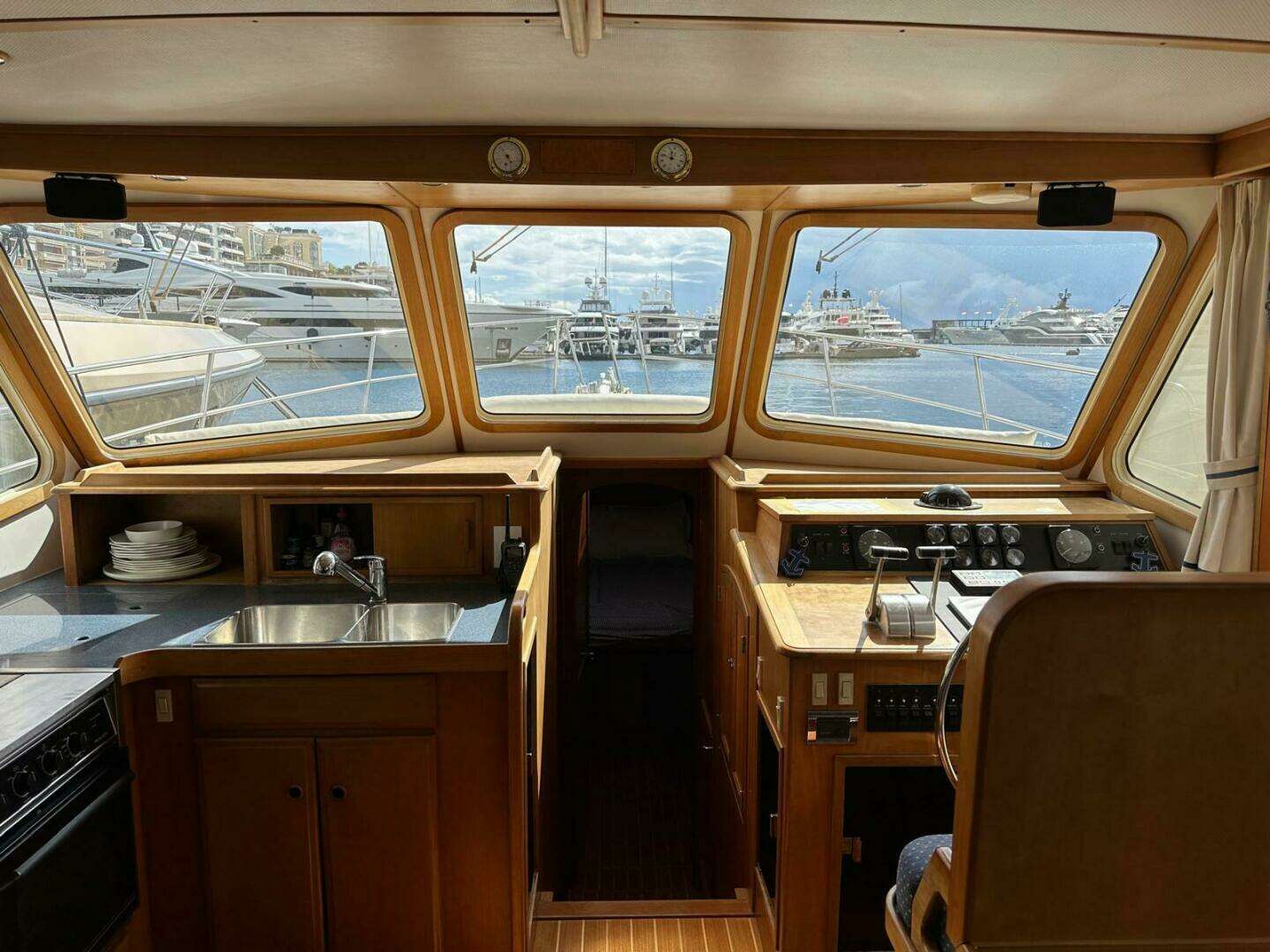 1997 Sabre SABRELINE 474 Trawler - Image 7