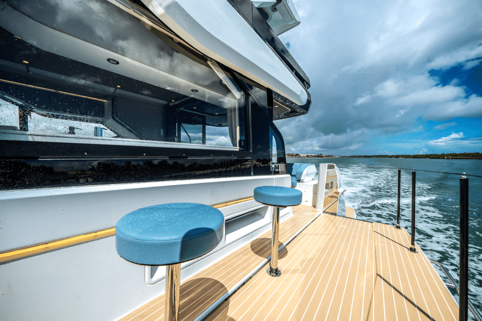 2026 Cruisers Yachts 57 FLY - Image 24