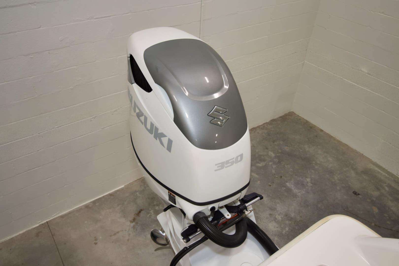 2023 Twin Vee 340 GFX - Image 12