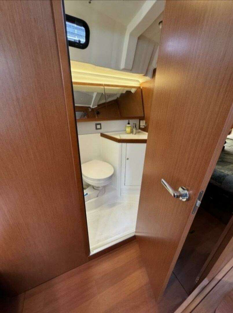 2019 Beneteau Oceanis 46.1 - Image 15