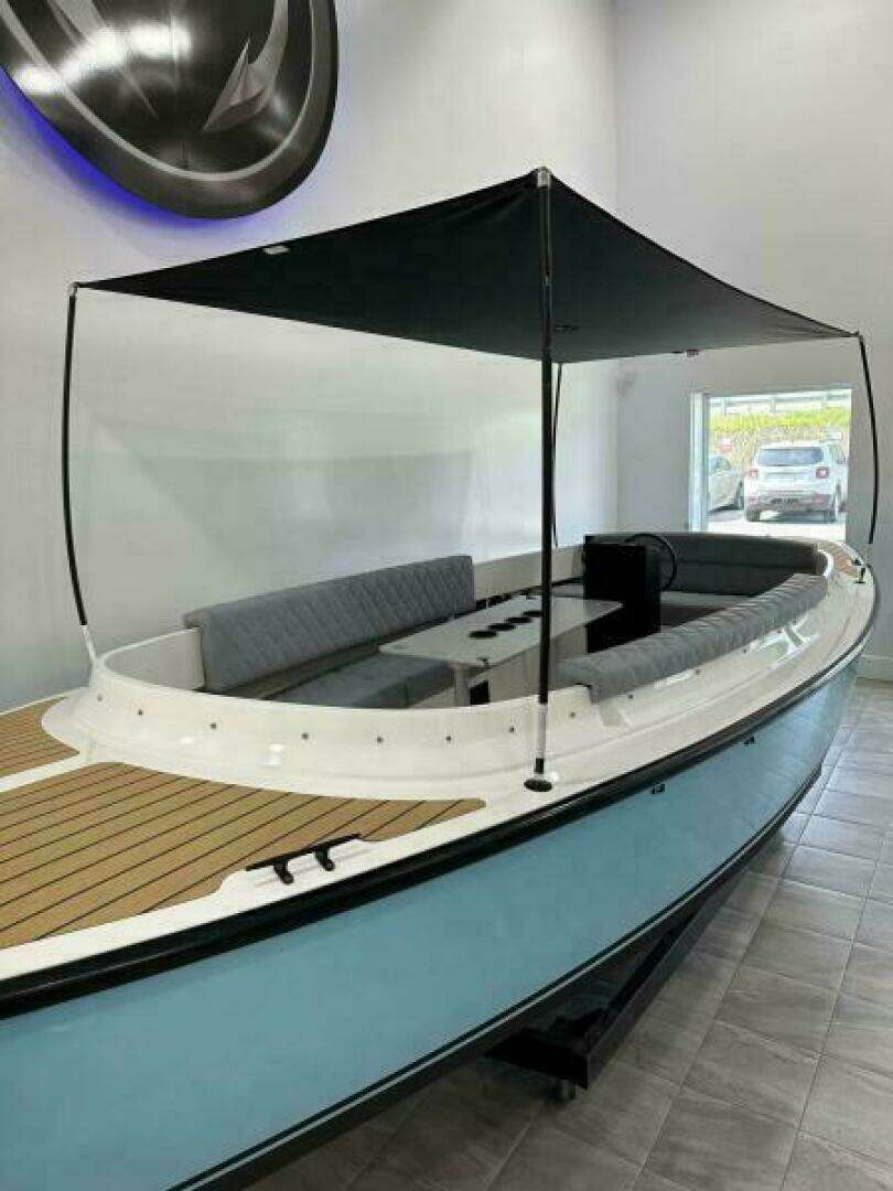2023 Vision Fantail 217 - Image 4