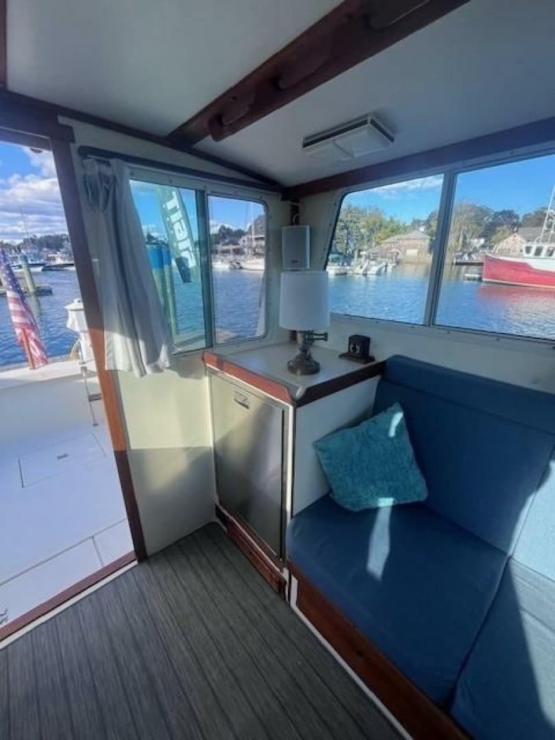 1989 Blue Seas Out Island Explorer - Image 40