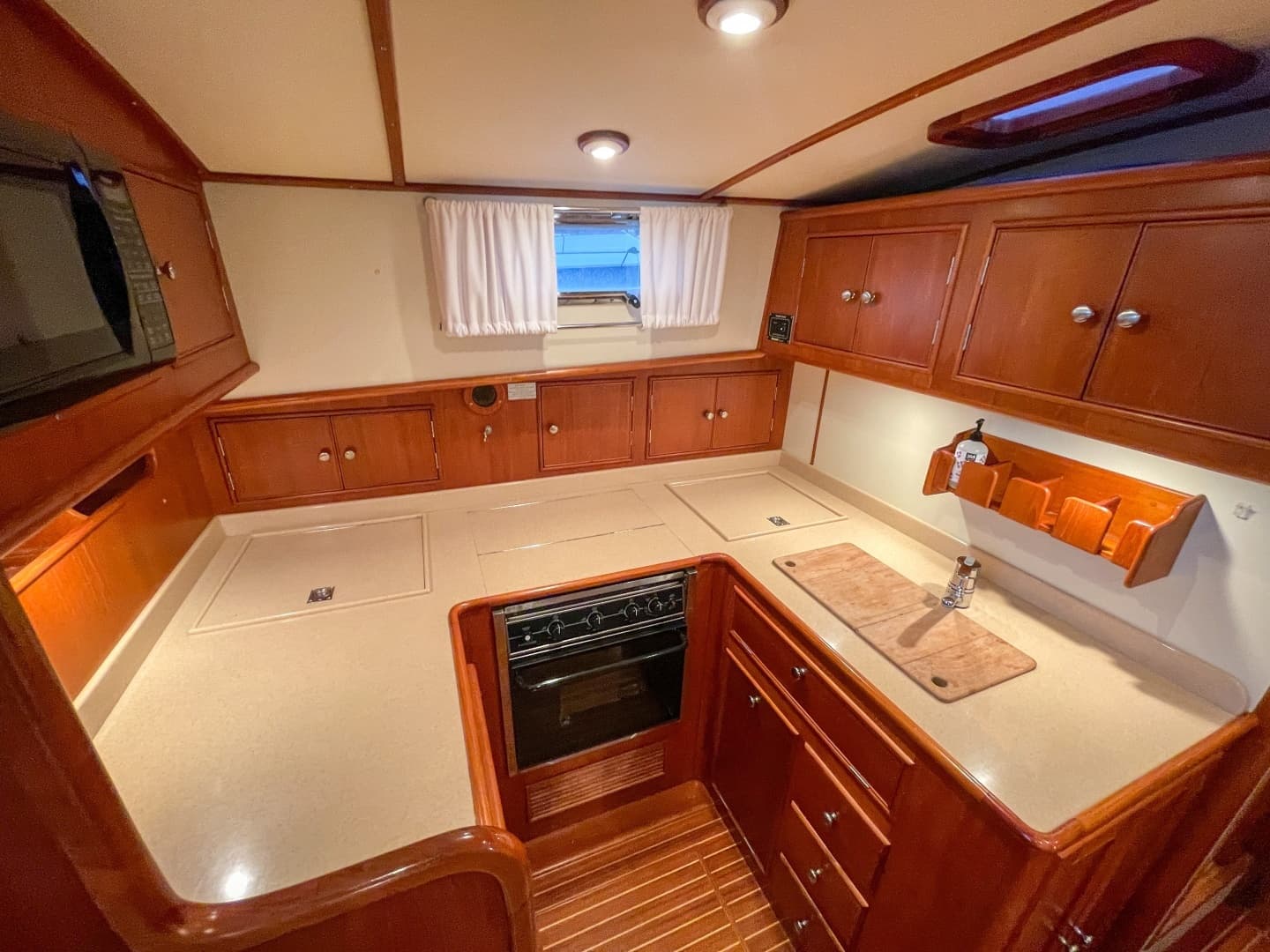 2001 Grand Banks Eastbay 38 HX - Image 33