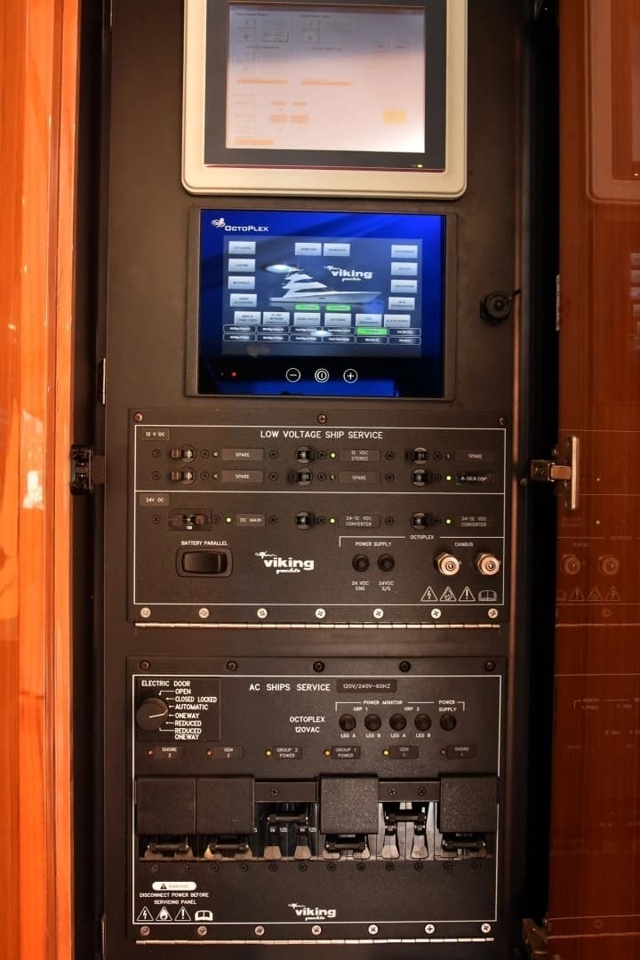 2019 Viking 80 Skybridge - Image 26