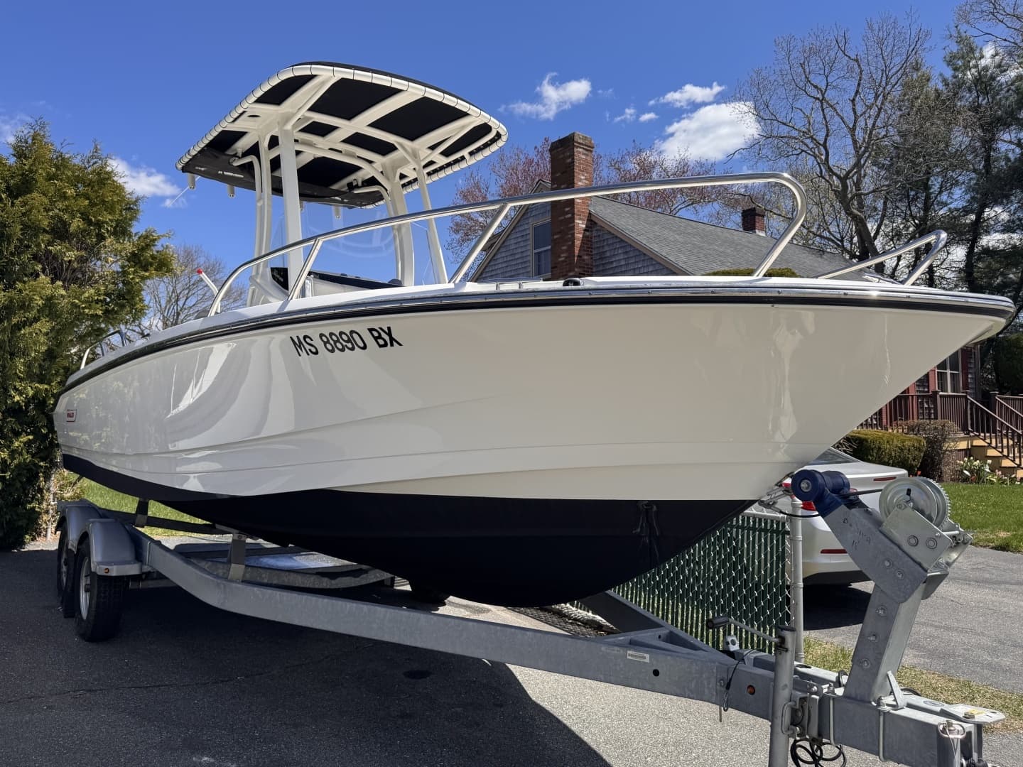 2023 Boston Whaler 220 Dauntless - Image 4