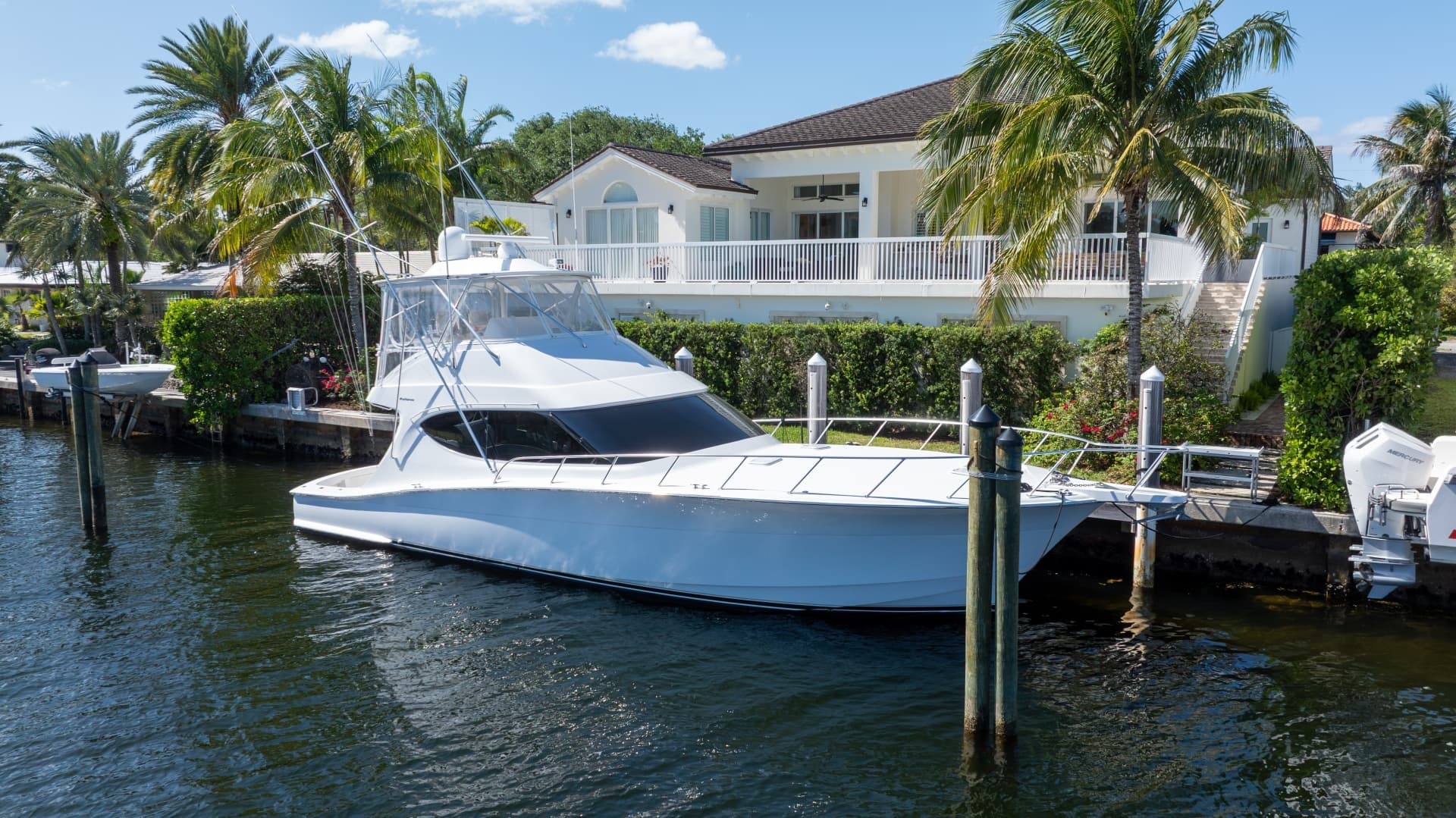 2017 Hatteras 54 GT - Image 4