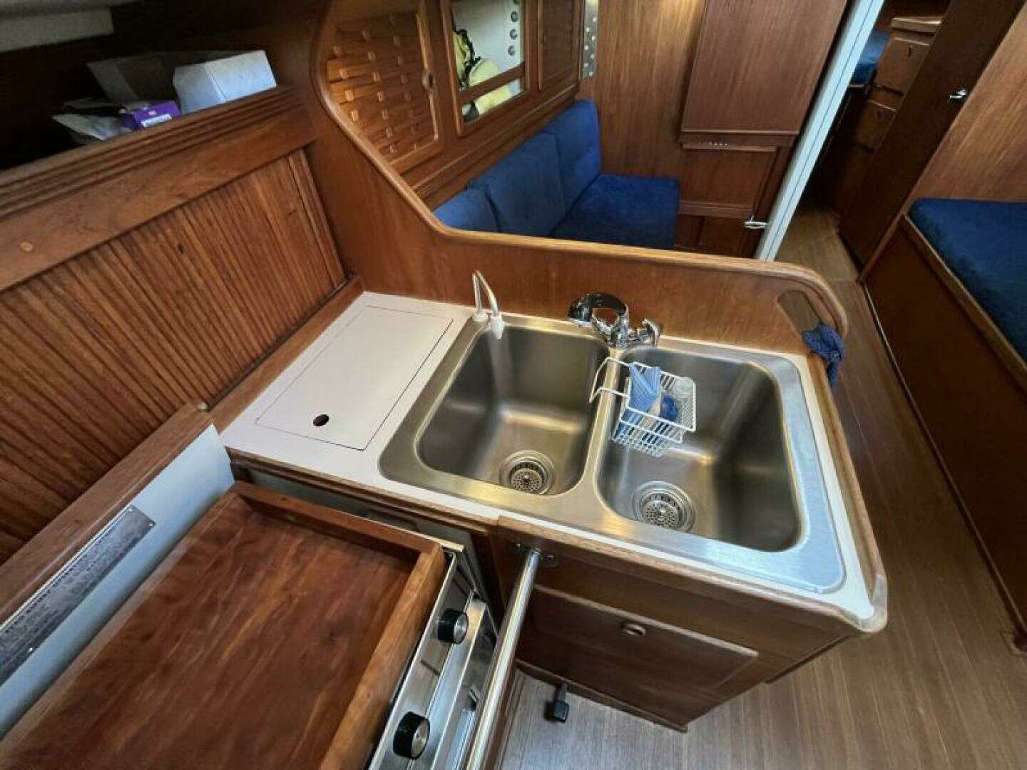 1988 Sabre 34 MkII - Image 15
