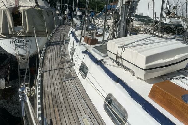 1987 Tayana 42