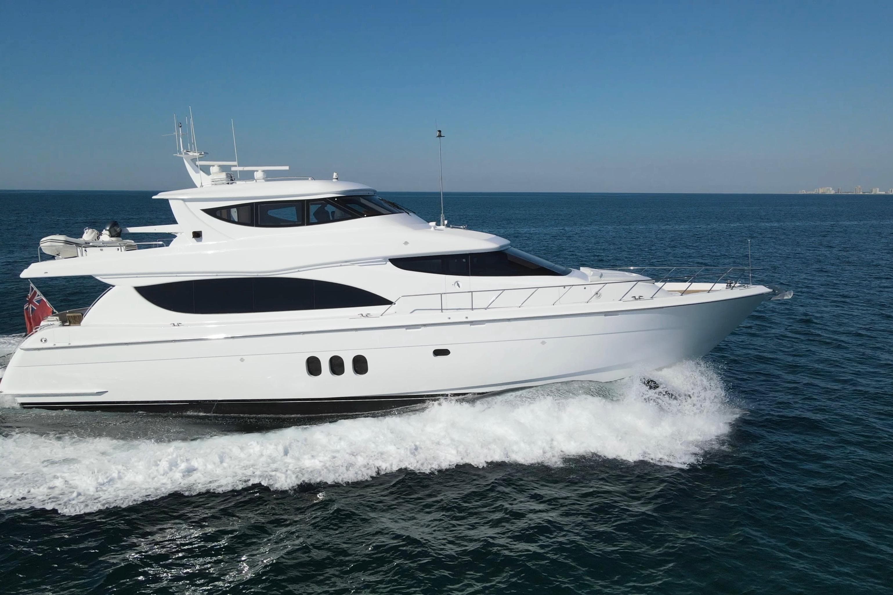 2006 Hatteras 80 Motor Yacht Sky Lounge