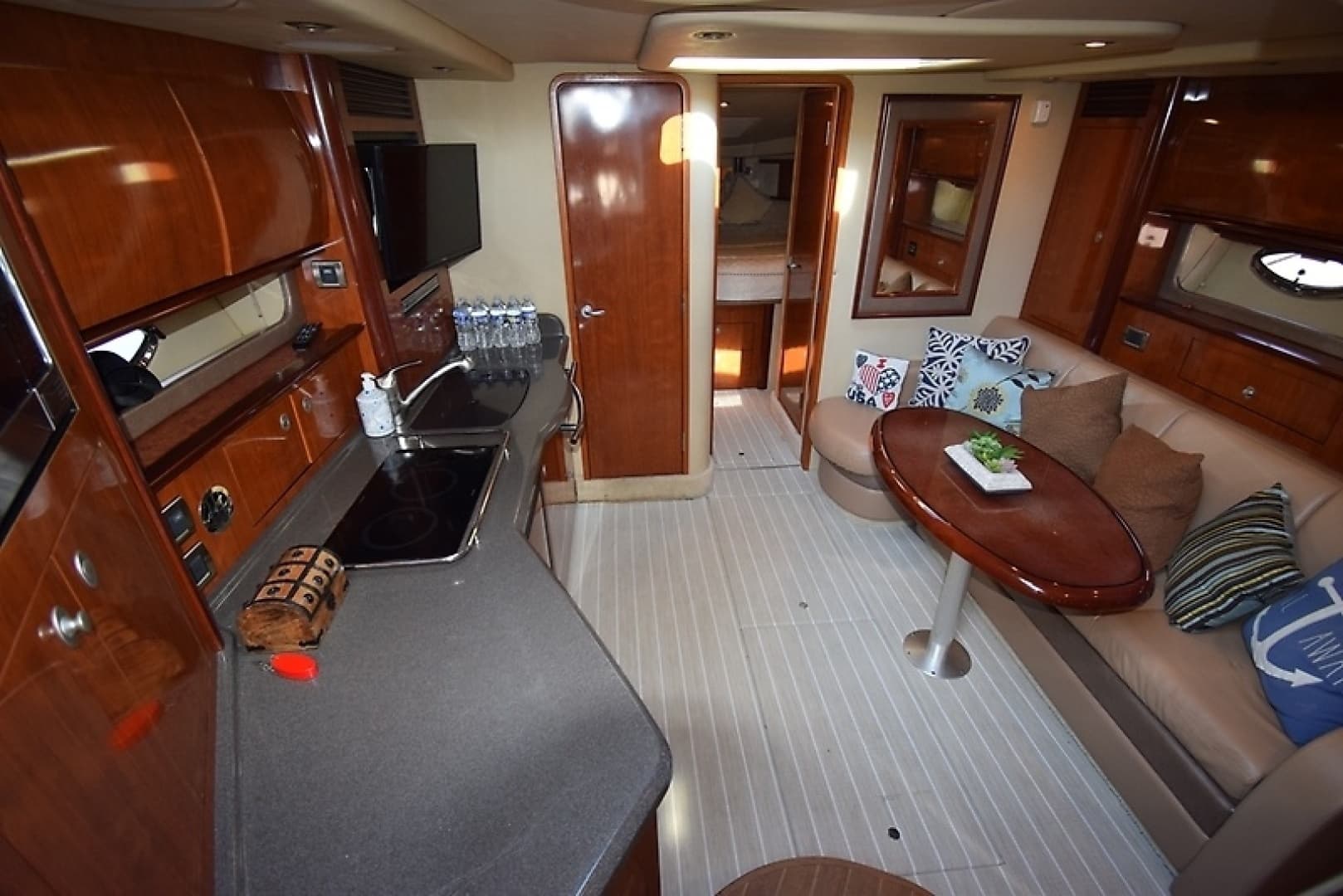 2004 Sea Ray 390 Sundancer - Image 22