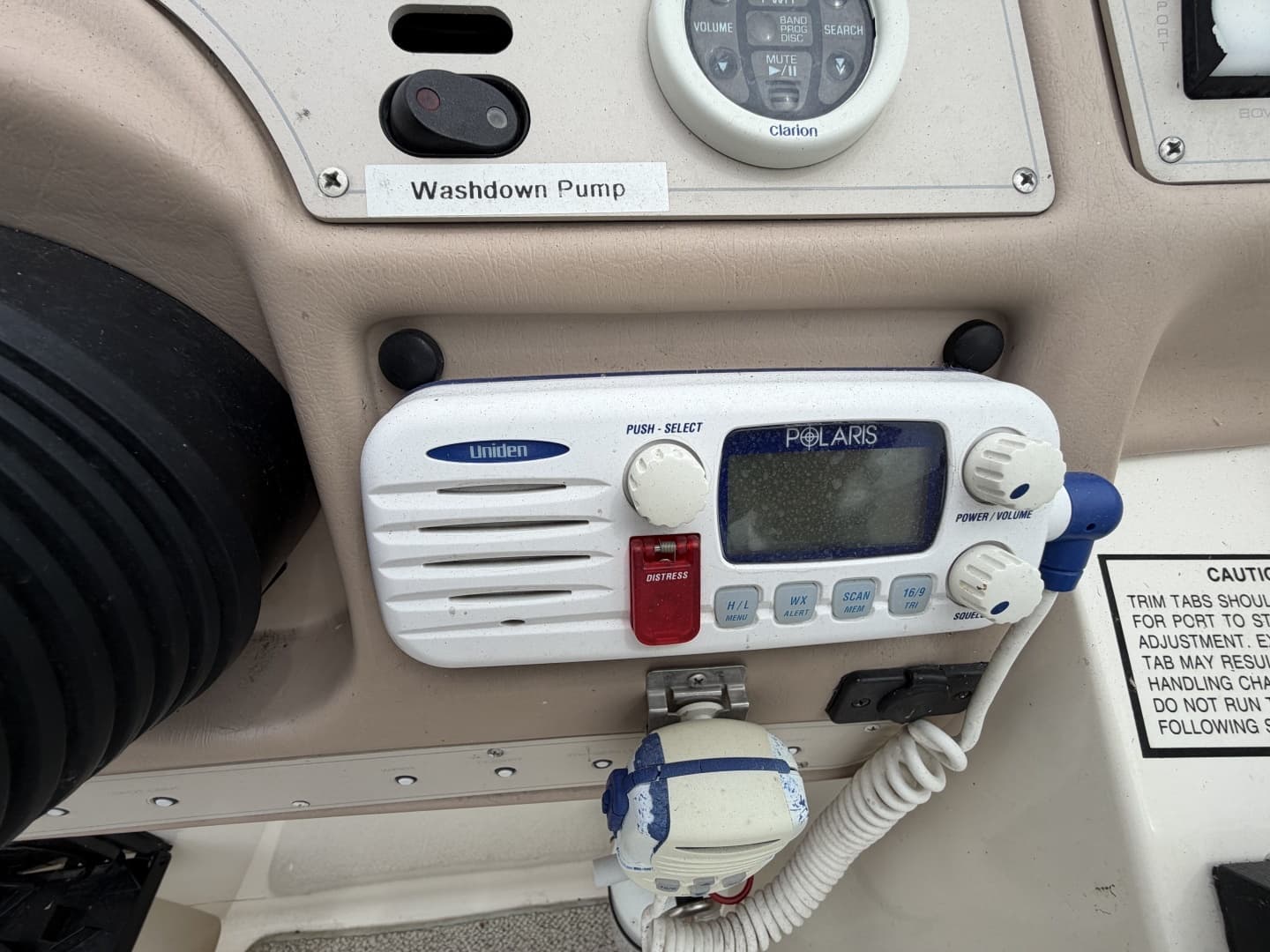 1998 Rinker 266 Fiesta Vee - Image 41