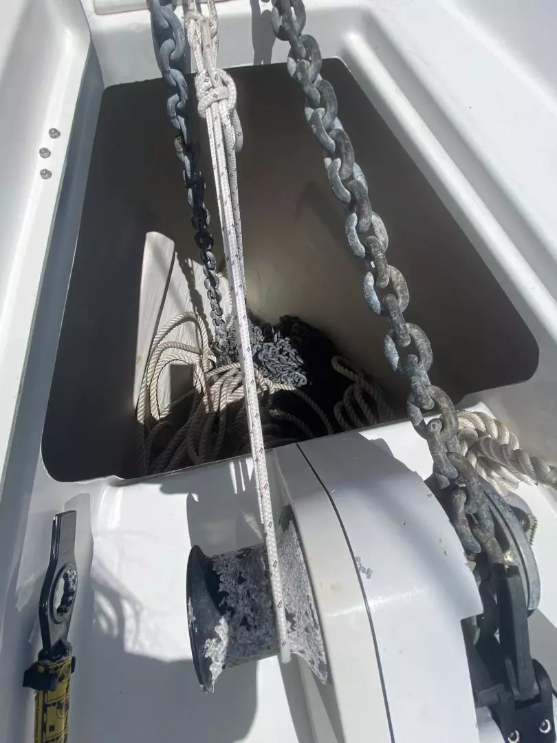 2004 Beneteau 473 - Image 9