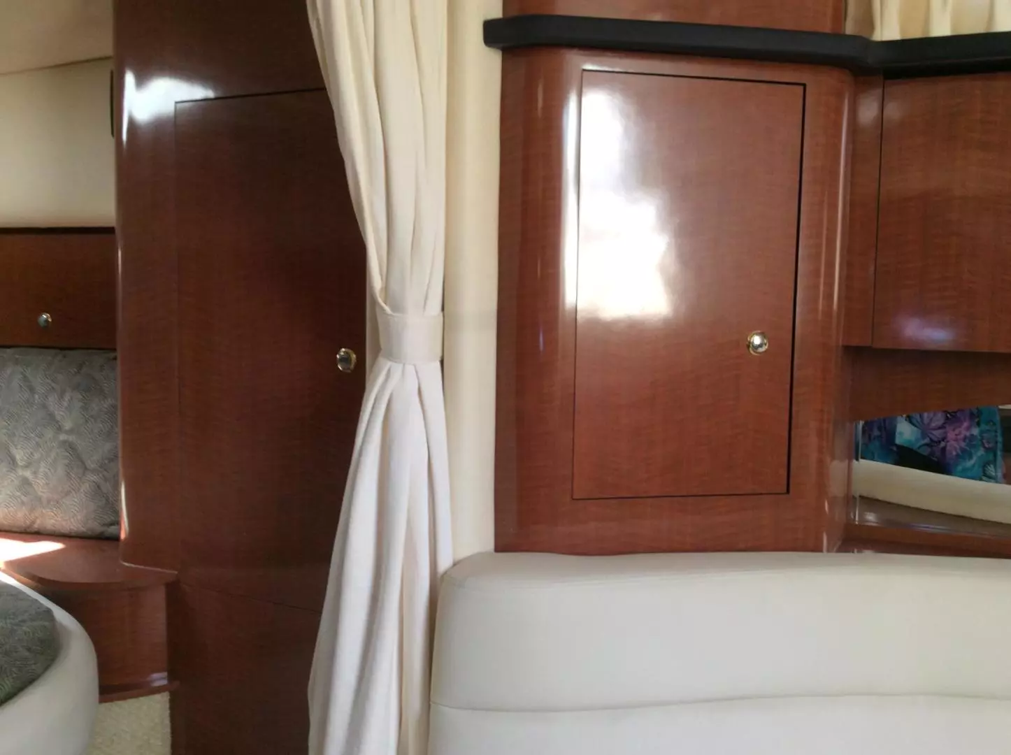 2003 Sea Ray 320 - Image 21
