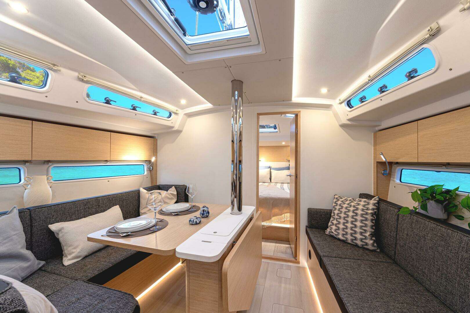 2025 Hanse 360 - Image 24