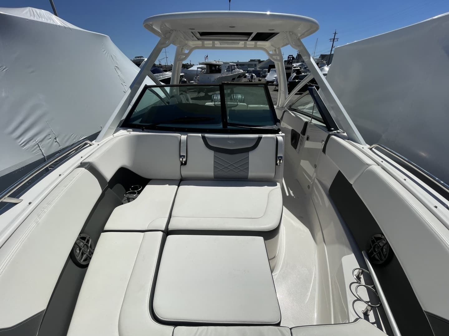2023 Chaparral 280 OSX - Image 18