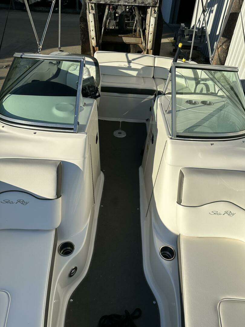 2012 Sea Ray 200 Sundeck - Image 12