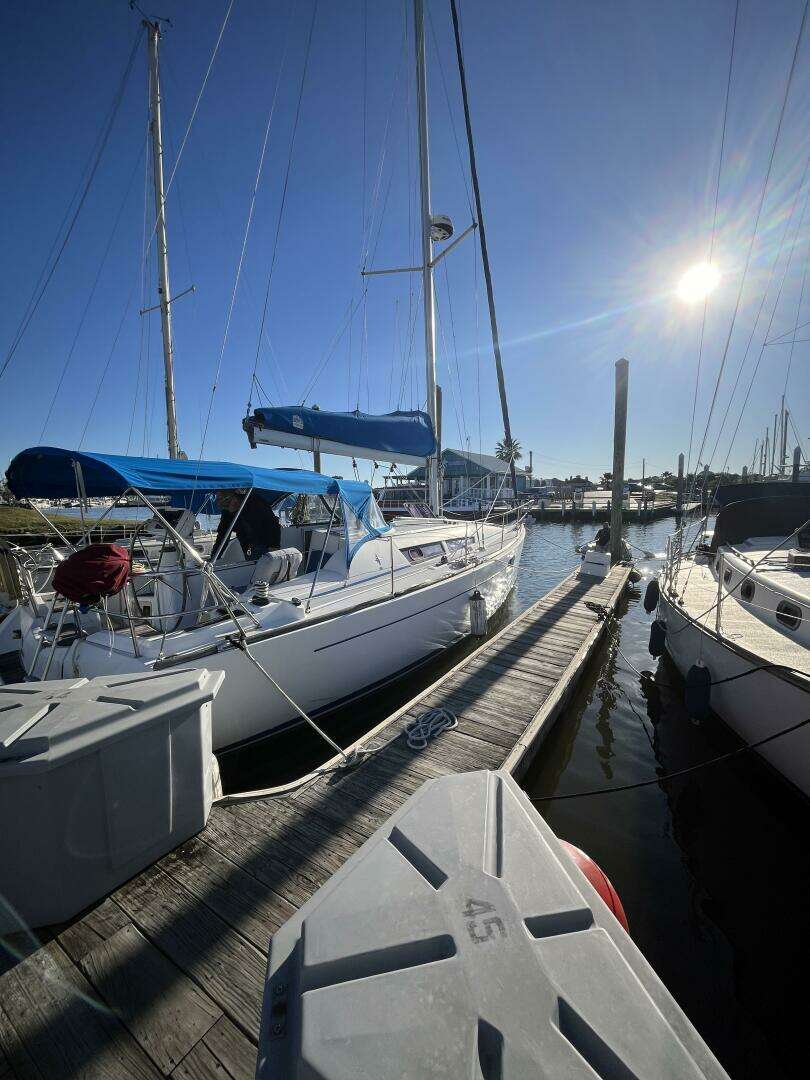 2009 Jeanneau 36i - Image 2