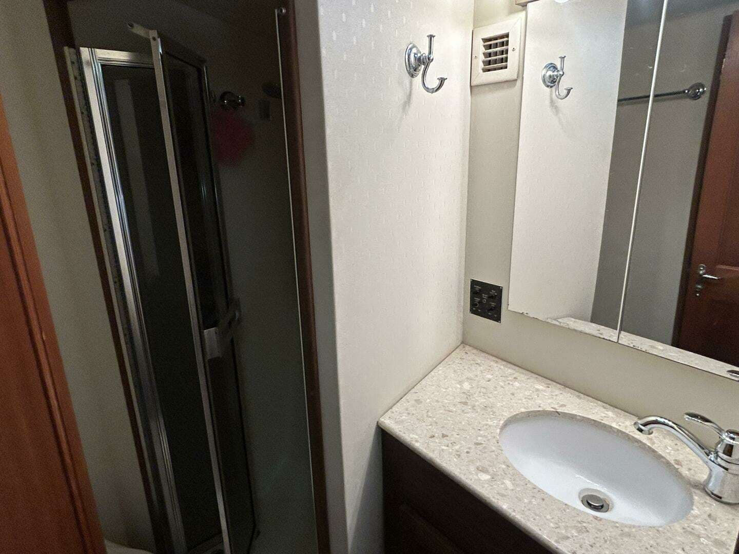 1990 Viking 38C - Image 9