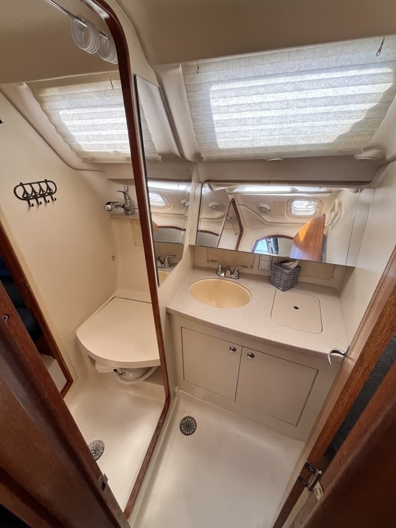 2003 Hunter 386 - Image 17