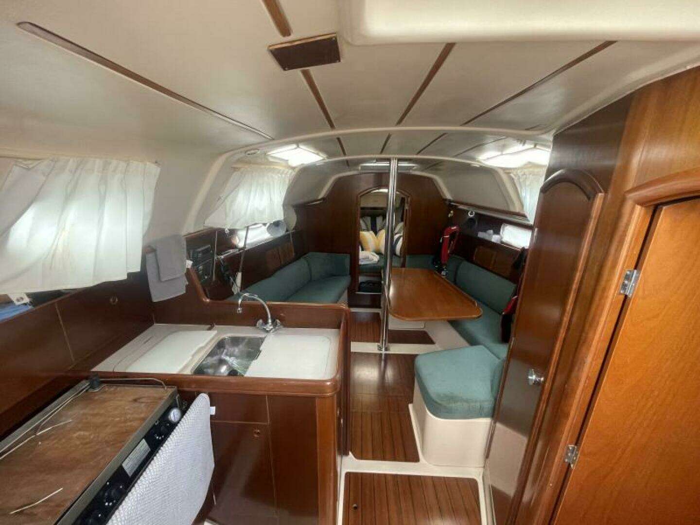 1999 Beneteau Oceanis 321 - Image 8