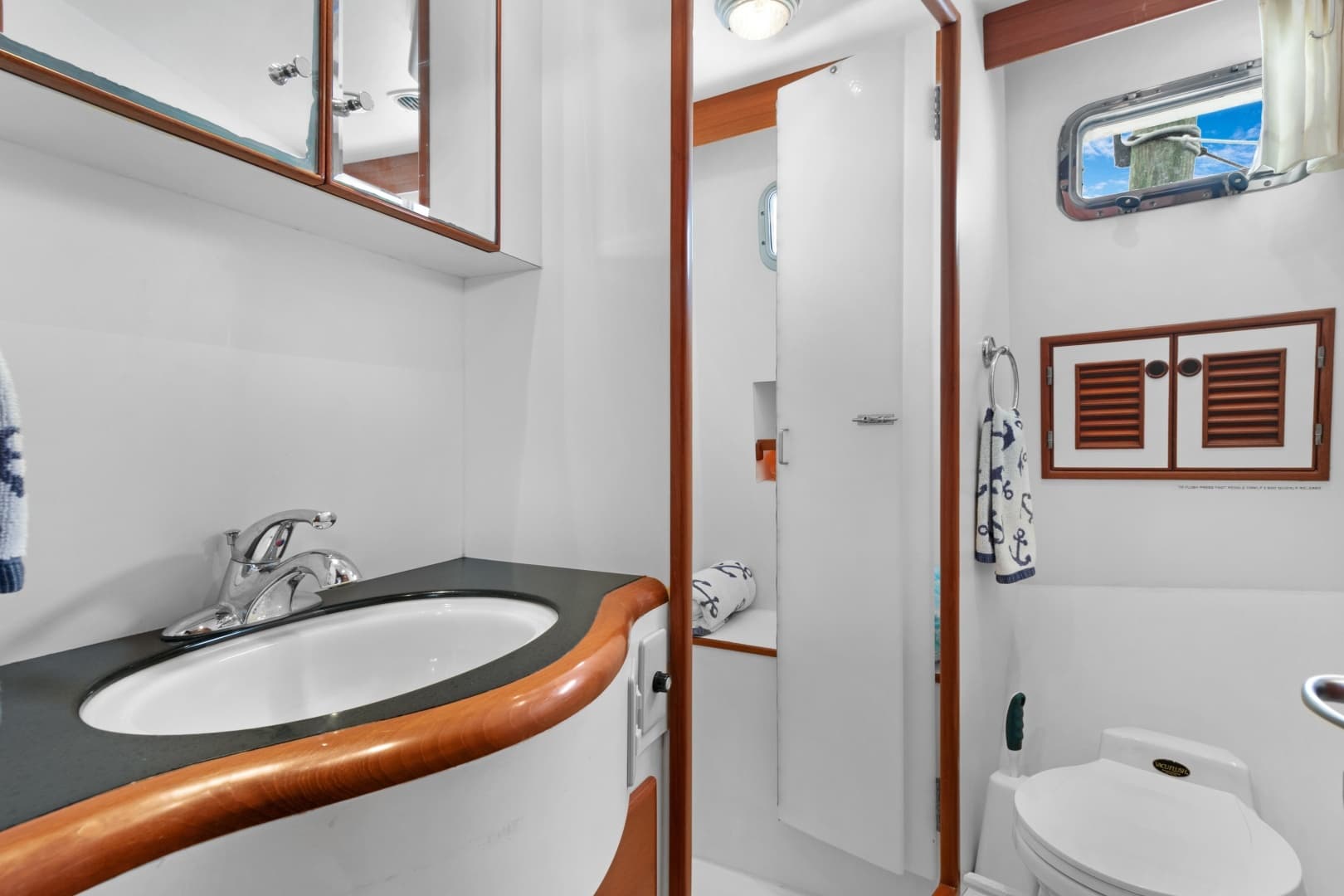 1999 Offshore Yachts 48 Pilothouse - Image 35